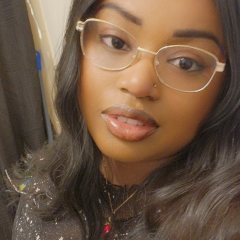 Meet your Posher, Nikera